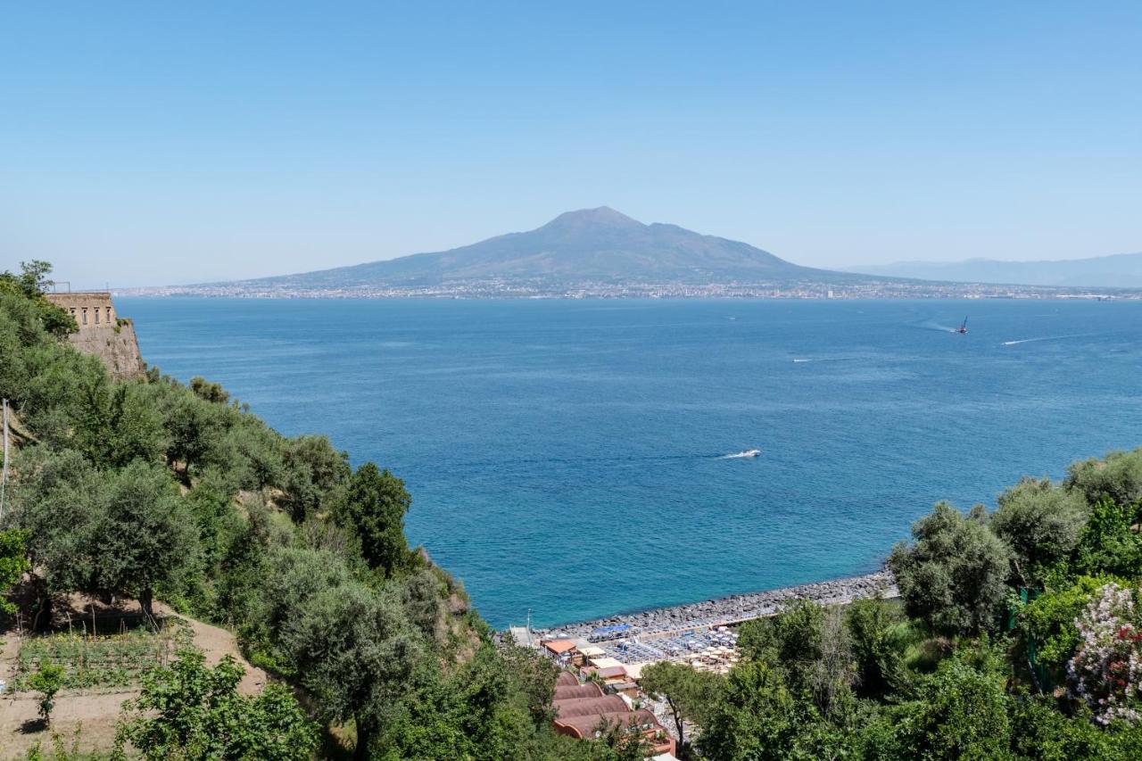 Casa Resilienza Vico Equense - 5 Min Dal Mare Apartment Bagian luar foto